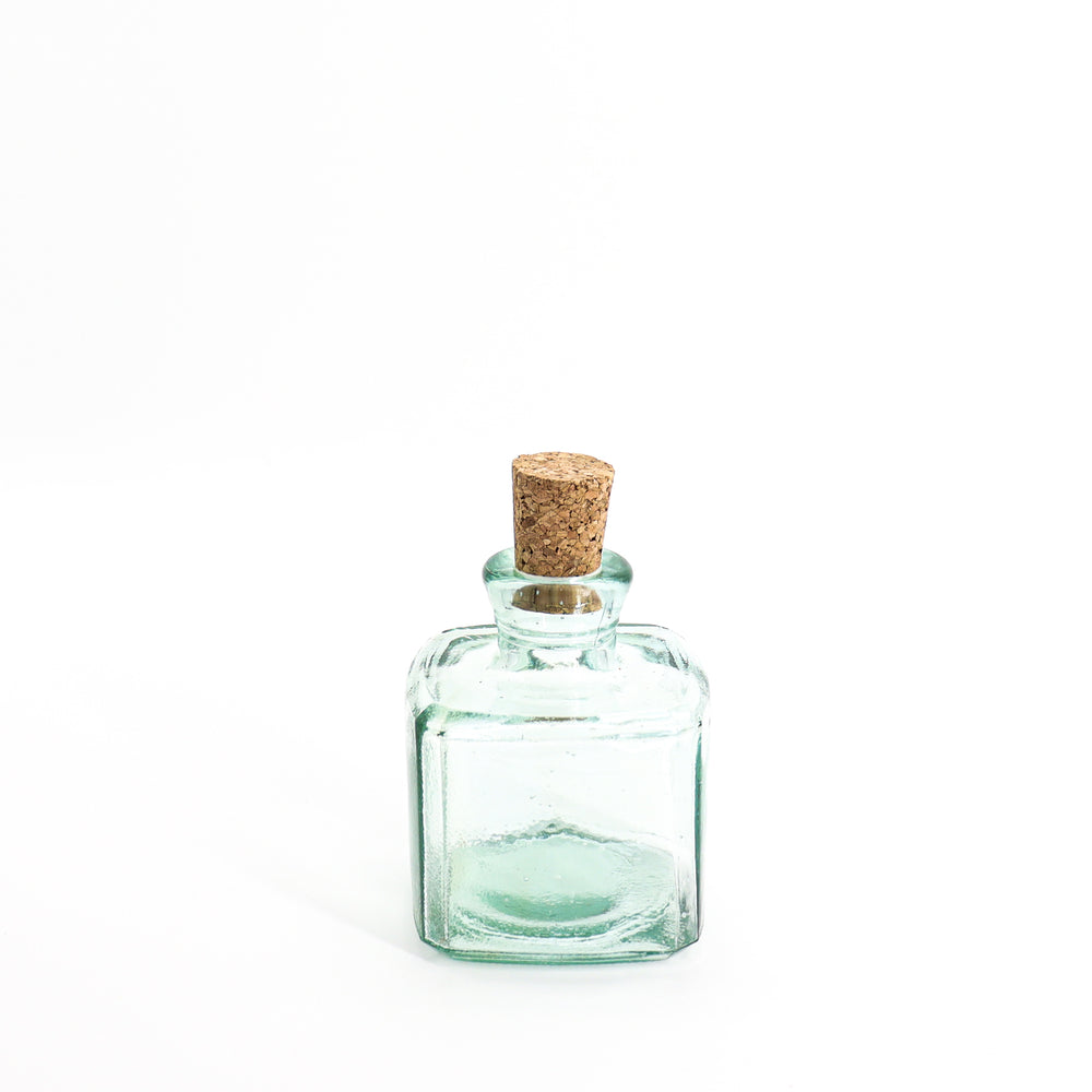 
                  
                    Square bottle with cork - recycled glass
                  
                